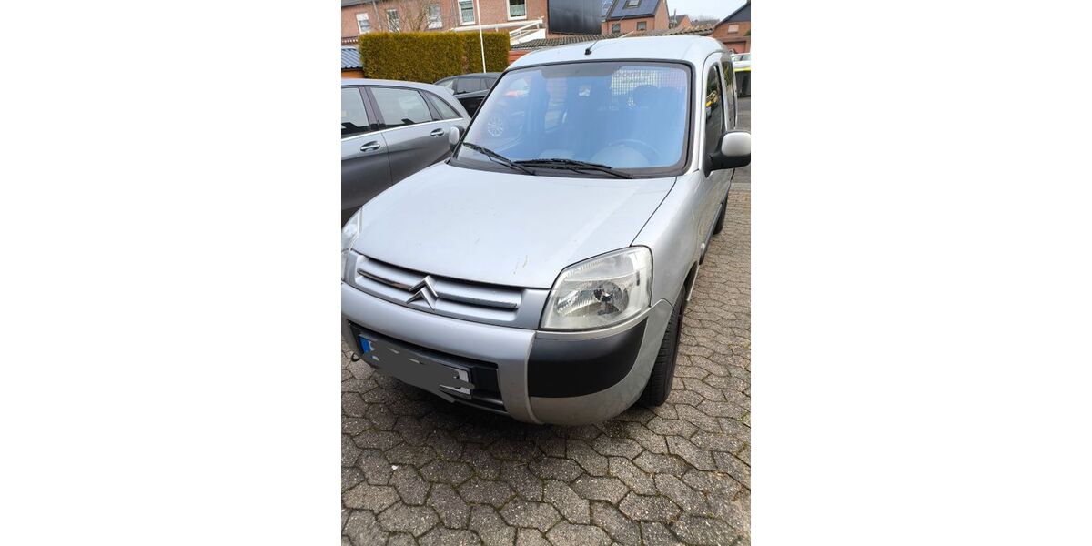 Citroen Berlingo 126.000 km 3.399 &euro; Issum 47661