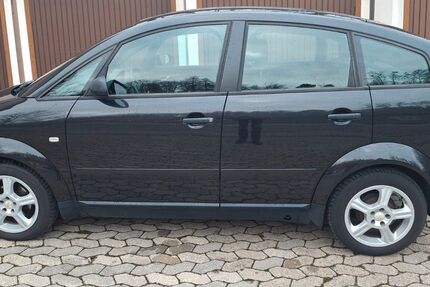 Audi A2 165.000 km 2.990 &euro; Rednitzhembach 91126
