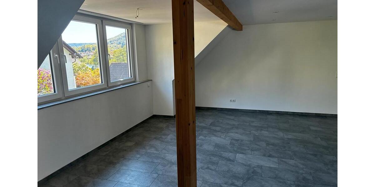 Dachgeschoßwohnung Lohr am Main - 5 Zimmer, 90 m&sup2;, 1.000&euro; | Angebot:26482745