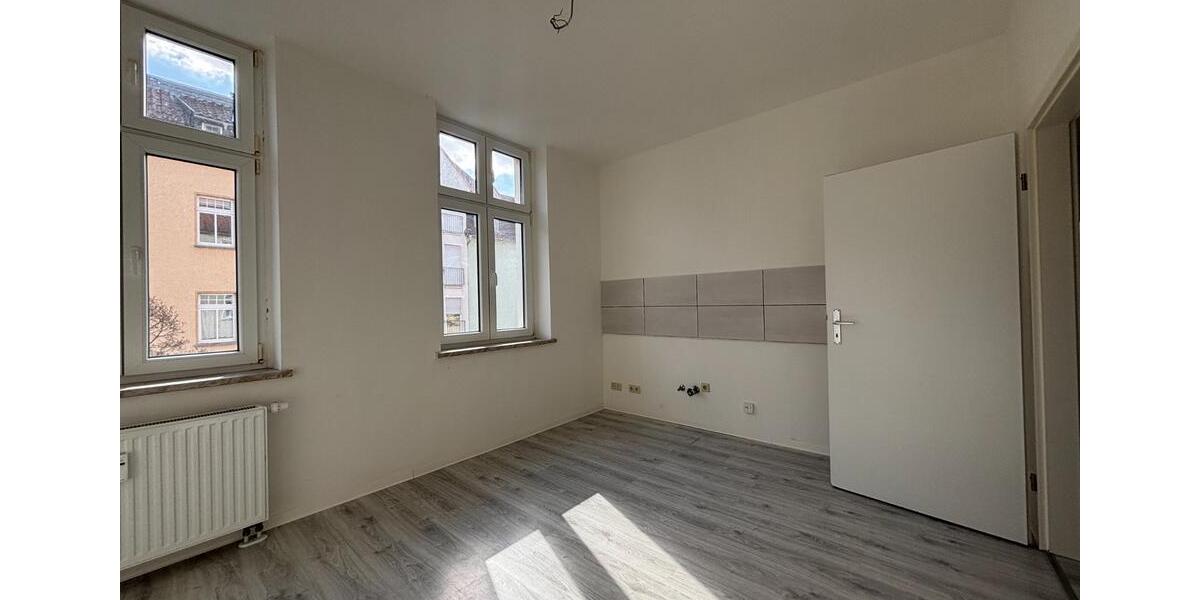 Etagenwohnung Dessau-Roßlau Brambach - 3 Zimmer, 118 m&sup2;, 699&euro; | Angebot:25854367