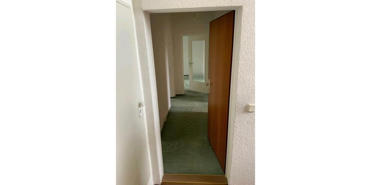 Etagenwohnung Eisenach - 4 Zimmer, 75 m&sup2;, 80.000&euro; | Angebot:27127704