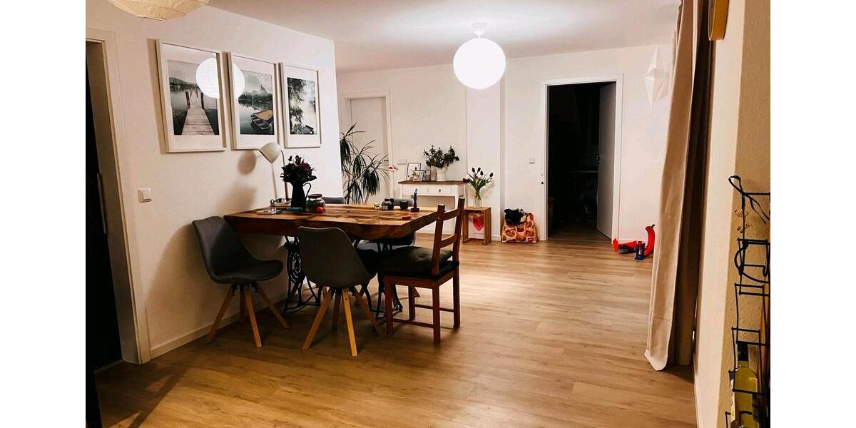 Dachgeschoßwohnung Arnstadt - 3 Zimmer, 76 m&sup2;, 900&euro; | Angebot:26003411