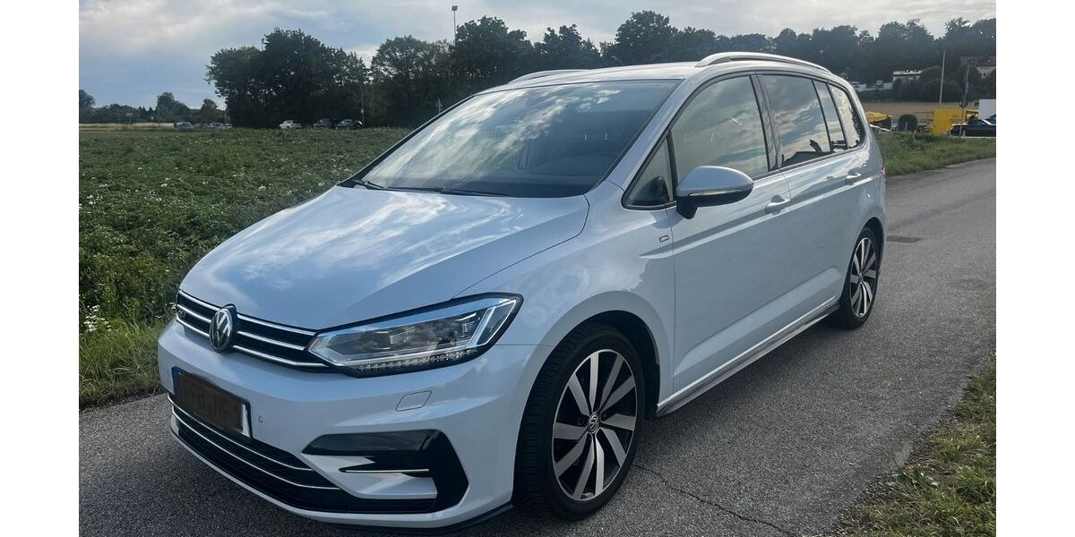 VW Touran 107.144 km 18.900 &euro; Fürstenfeldbruck 82256