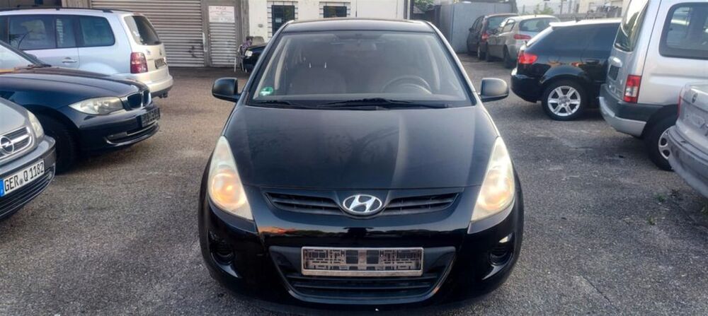 i20