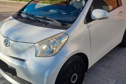 Toyota IQ 93.780 km 3.990 &euro; Berlin 12489