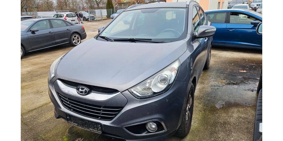 Hyundai ix35 180.000 km 4.700 &euro; Bruchsal 76646
