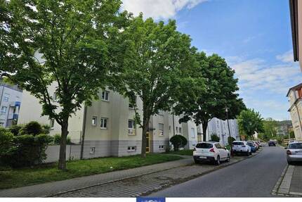 Moderne trifft Gemütlichkeit: 2-Zimmer-Wohnung in bester Lage mit Balkon und Wohnküche