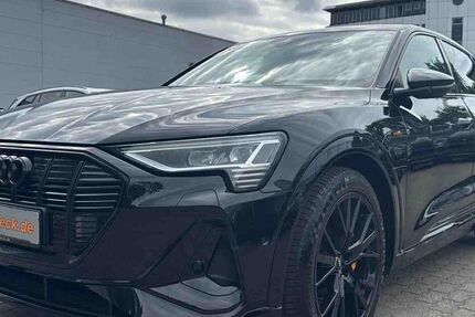 Audi e-tron 75.715 km 33.950 &euro; Hamburg 22047
