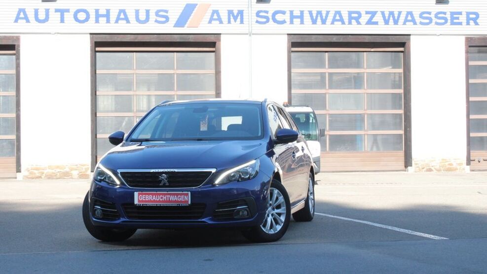 Peugeot 308 21.000 km 15.470 € Schwarzenberg 08340