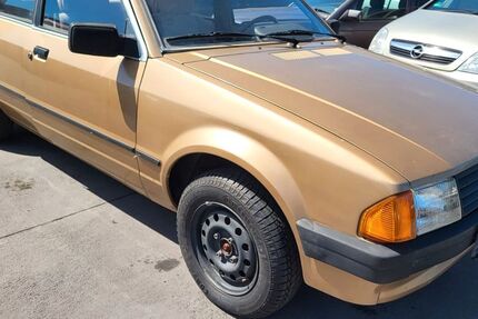 Ford Escort 82.000 km 750 &euro; Moers 47441