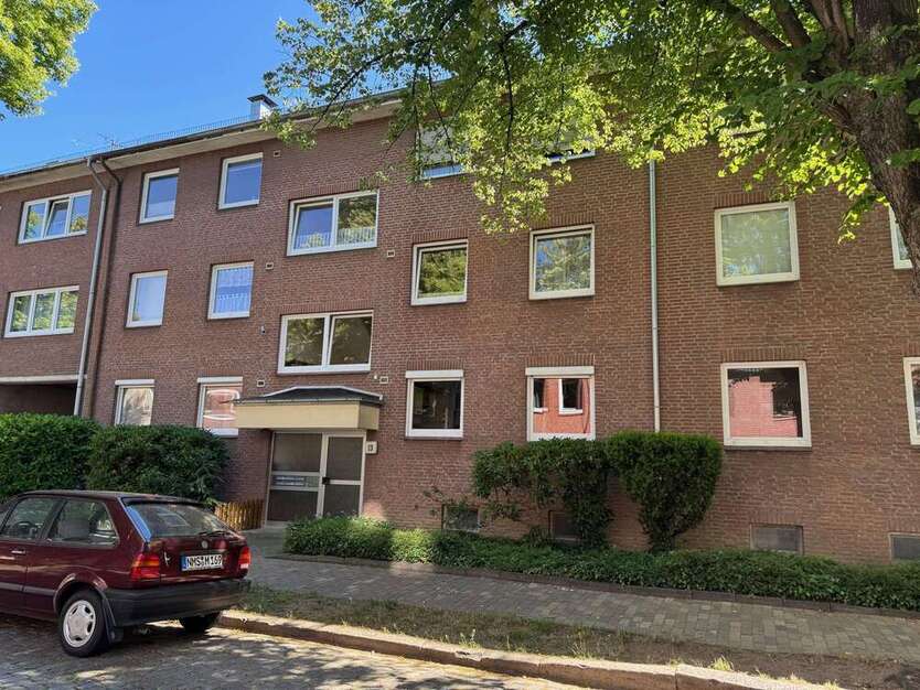 Wohnung zum Kaufen in Neumünster 120.000 € 70.27 m²