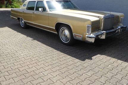 Lincoln Town Car