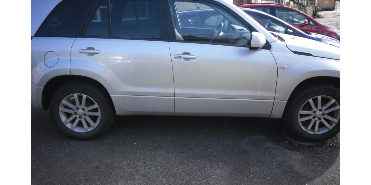 Suzuki Grand Vitara 98.068 km 7.900 &euro; Zwiesel 94227