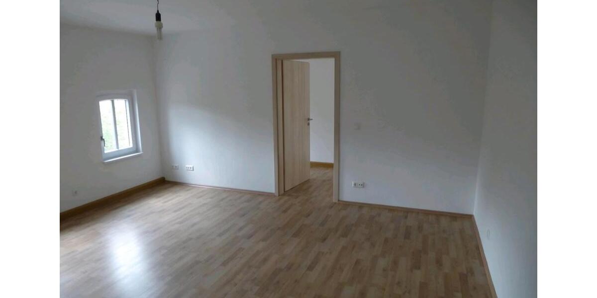 Etagenwohnung Rudolstadt - 2 Zimmer, 62 m&sup2;, 390&euro; | Angebot:25636084