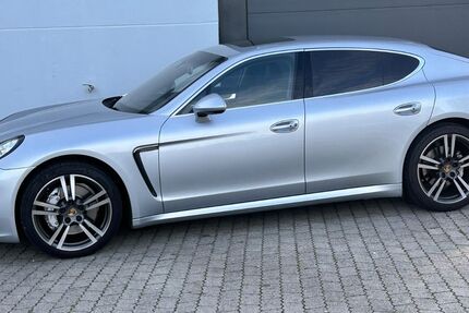 Porsche Panamera 205.568 km 25.990 &euro; Planegg 82152