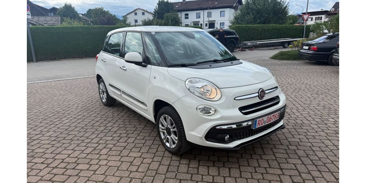 Fiat 500L 99.588 km 5.890 &euro; Rosenheim 83026