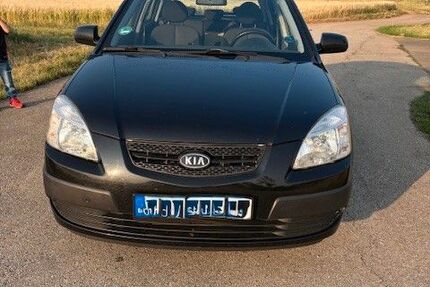 Kia Rio 79.456 km 2.750 € Bingen 55411