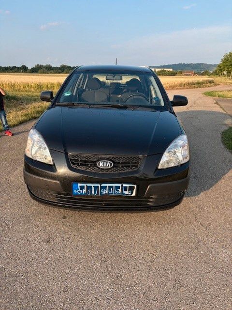 Kia Rio 79.456 km 2.750 € Bingen 55411