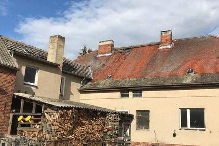 Großzügiges Bauerngehöft mit Wohnhaus und viel Nebengelass 8 zimmer