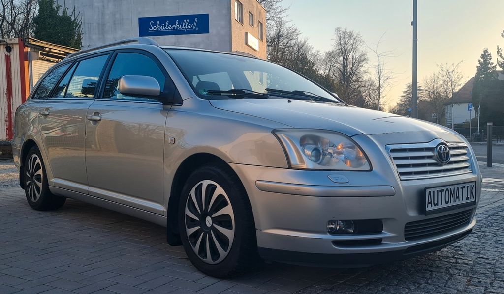 Toyota Avensis 190.000 km 2.499 &euro; Berlin 12307