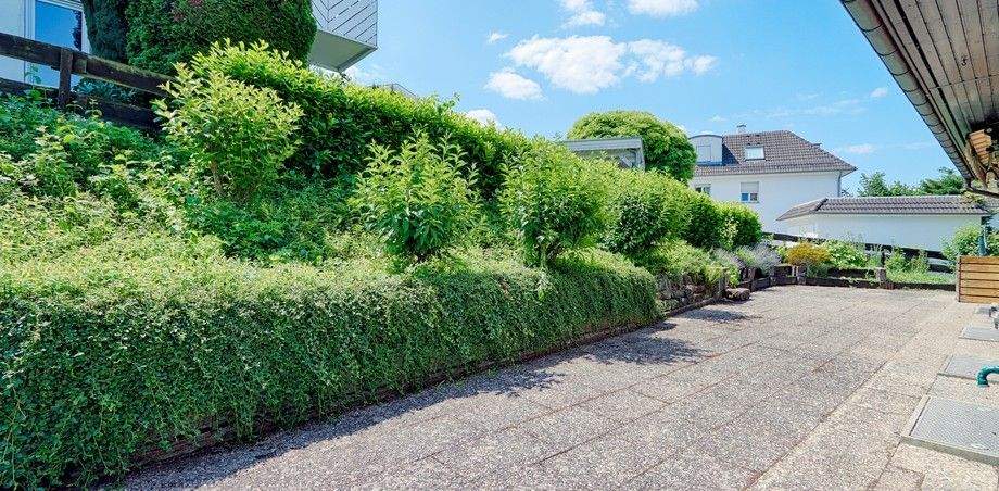 Mehrfamilienhaus, Wohnhaus Reutlingen Betzingen - 6 Zimmer, 182 m&sup2;, 598.000&euro; | Angebot:24756184