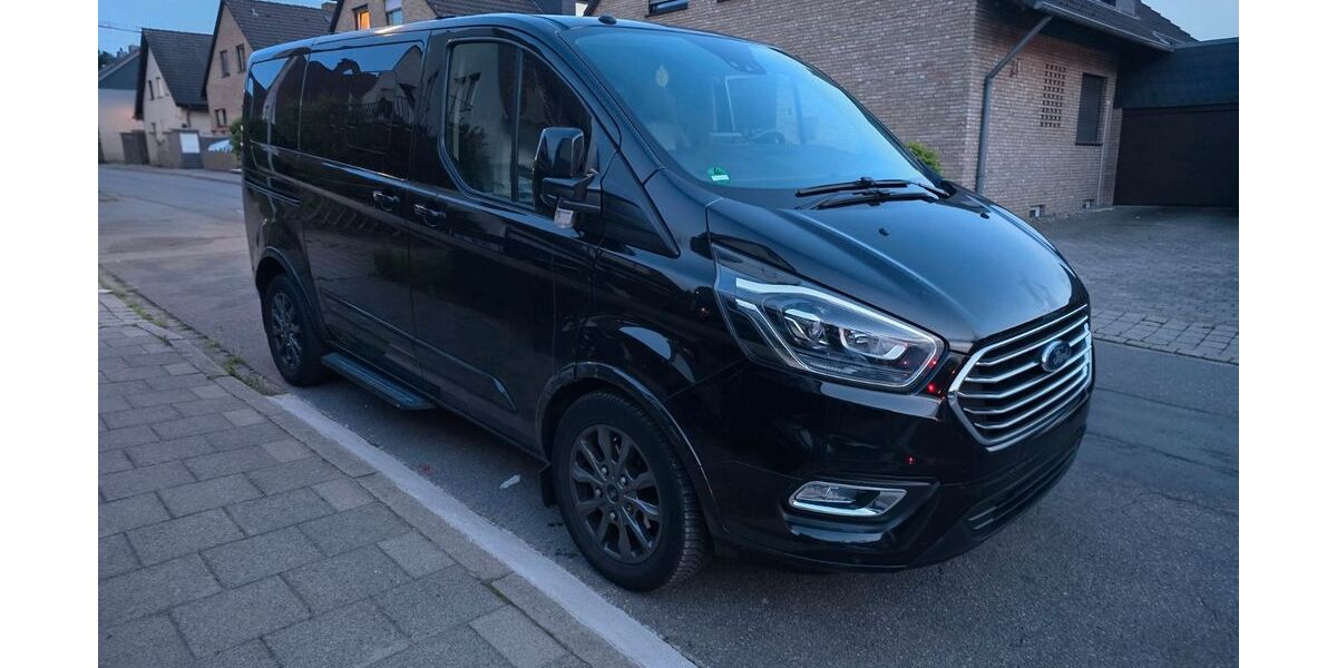 Ford Tourneo Custom 275.000 km 19.000 &euro; Osnabrück 49086