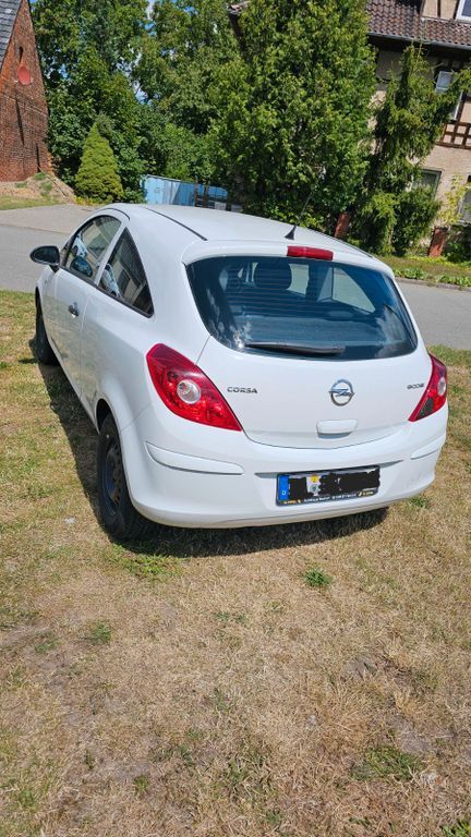 Opel Corsa 130.000 km 3.200 € Kalbe 39624
