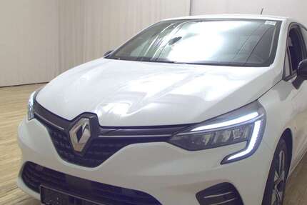 Renault Clio 74.431 km 11.280 &euro; Helgoland 27498