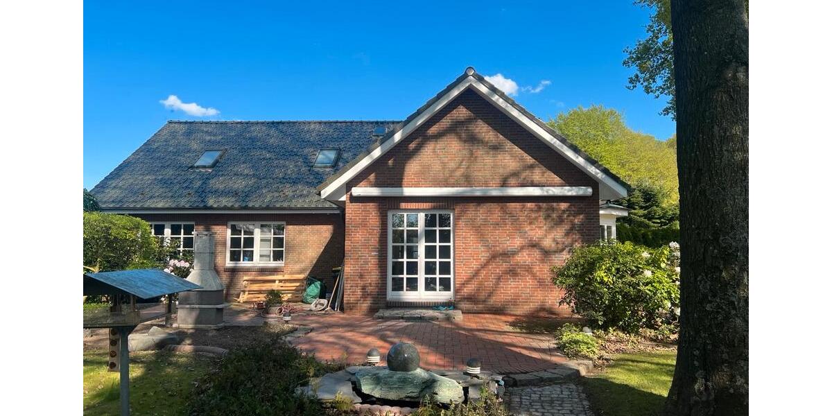 Einfamilienhaus Albersdorf - 5 Zimmer, 208 m&sup2;, 1.800&euro; | Angebot:25513213