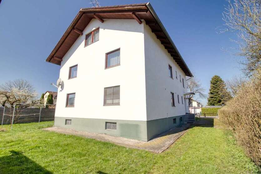 Haus zum Kaufen in Großkarolinenfeld 895.000 € 220 m²
