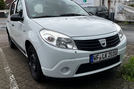 Dacia Sandero 126.000 km 1.950 &euro; Wolfenbüttel 38300