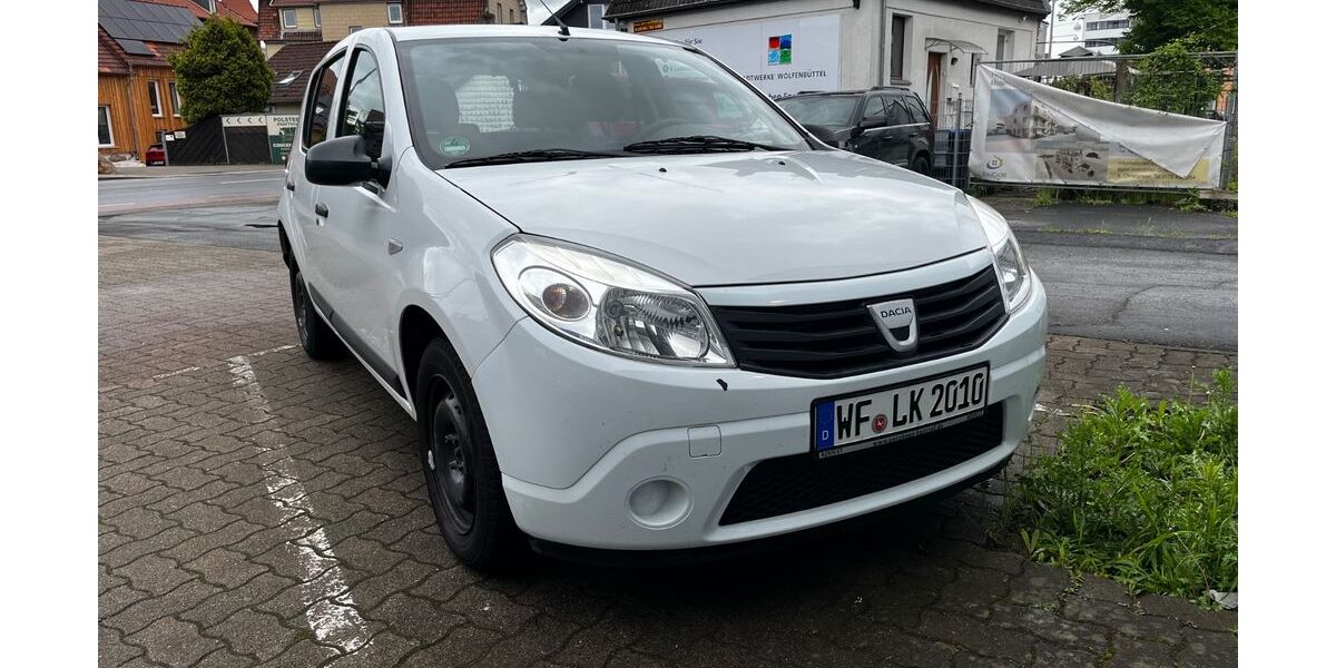 Dacia Sandero 126.000 km 1.950 &euro; Wolfenbüttel 38300
