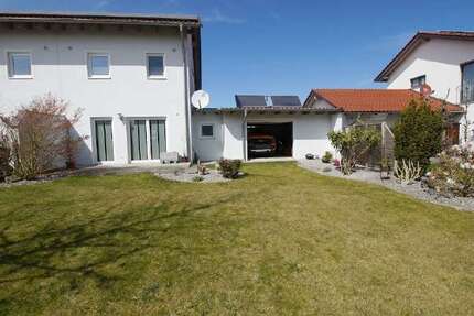 Haus Sünching - 4 Zimmer, 139 m&sup2;, 1.200&euro; | Angebot:26263757