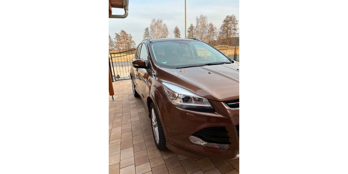 Ford Kuga 83.000 km 9.900 &euro; Wollin 14778