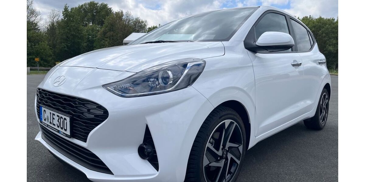 Hyundai i10 1.334 km 16.900 &euro; Lugau/Erzgeb. 09385