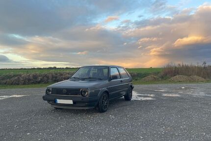 VW Golf 32.000 km 8.450 € Besigheim 74354