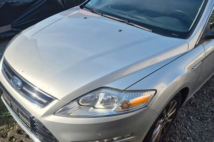 Ford Mondeo 212.000 km 2.500 &euro; Gröditz 01609