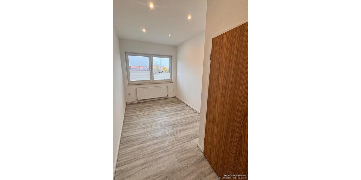 Etagenwohnung Werlte - 3 Zimmer, 120 m&sup2;, 550&euro; | Angebot:23567000