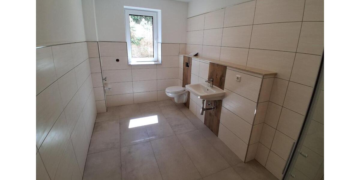 Maisonettenwohnung Arnstein - 5 Zimmer, 163 m&sup2;, 1.400&euro; | Angebot:26556952