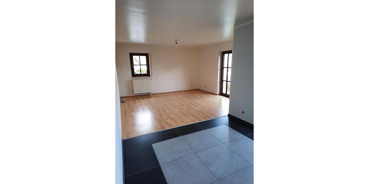 Wohntraum im Grünen: Attraktive, helle 2-Zimmer-EG-Wohnung mit Terrasse, modernisiert & renoviert auf parkähnlichem Areal, Raubach - 2- Raubach | Angebot:24576305