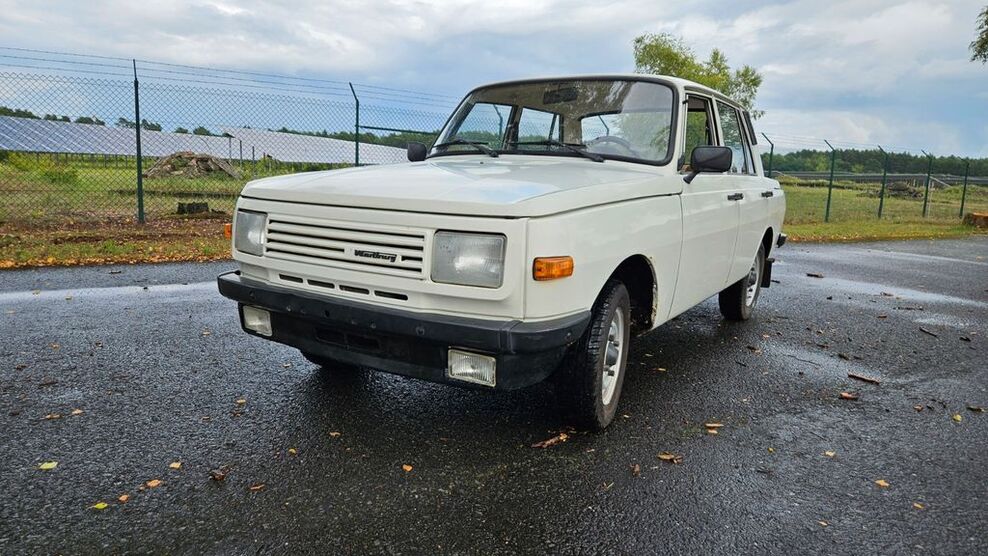 Wartburg 353 93.000 km 3.100 € Königs Wusterhausen 15712
