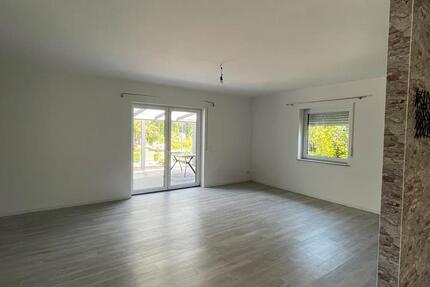 Gemütlicher Bungalow- 90qm mit pflegeleichtem Grundstück zimmer