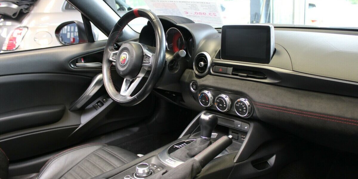 Abarth 124 Spider Serie 0 Turismo 1.4 MultiAir Turbo 70.944 km 23.980 &euro; Euskirchen 53881