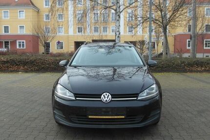VW Golf 317.233 km 5.500 € Dresden 01237