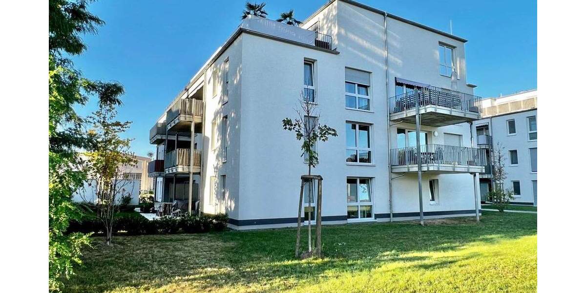 Neuwertige, schwellenfreie 3-Zimmer-Penthousewohnung mit Einbauküche und großer Dachterrasse 3 zimmer