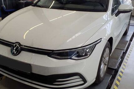 VW Golf 49.366 km 22.930 &euro; Wolfratshausen 82515