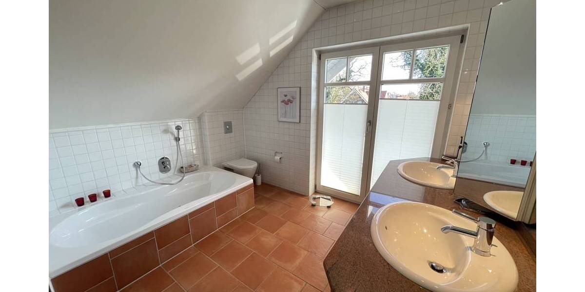 Doppelhaushälfte Friedeburg - 5 Zimmer, 164 m&sup2;, 350.000&euro; | Angebot:26203885
