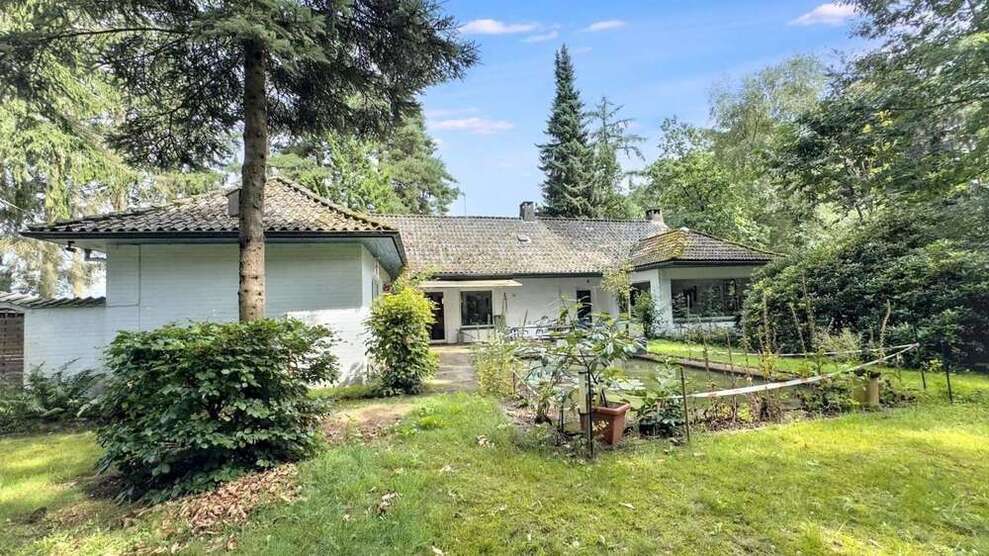 Grundstück zu verkaufen in Stuhr 449.000 € 3235 m²