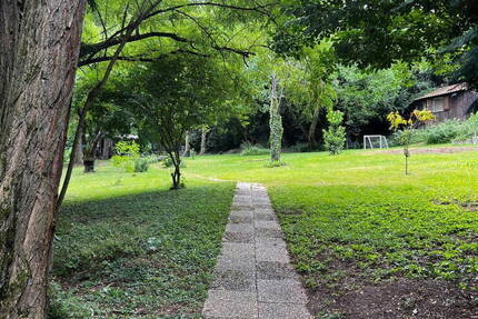 Grüne Oase in Gerlingen: Gartengrundstück (1.967 m²) mit Hütte, Wasser & viel Platz