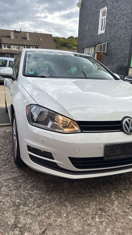 VW Golf 179.000 km 3.600 € Oberfell 56332